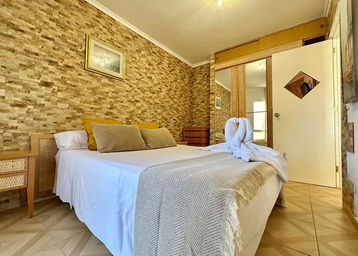 Torres De Yomely - M1f * Playa de las Americas (Tenerife)